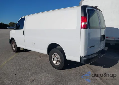 2020 Chevrolet Express Cargo Rwd 2500 Regular Wheelbase Wt z USA, uszkodzony, nr VIN 1GCWGAFP0L1254225